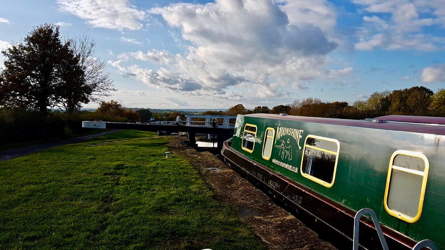 Widebeam - New Dawn - on the Leeds & Liverpool Canal