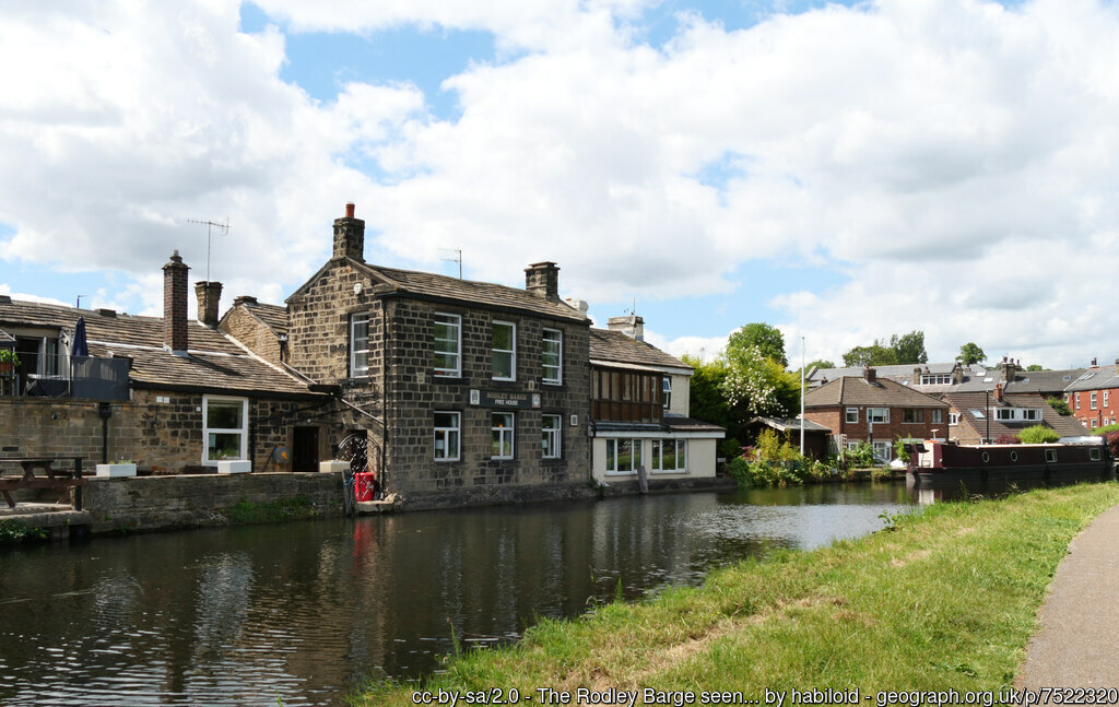 Pub Rodley Barge on the Leeds Liverpool Canal